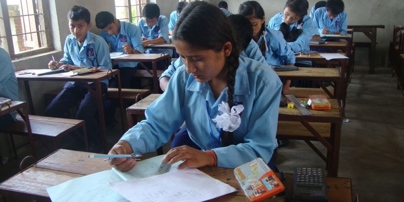 कोरोना संक्रमण समुदायस्तरमै फैलिएको भन्दै गोरखाका विद्यालयहरु पुनः बन्द