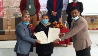 भूमिहिन सुकुम्बासी र अव्यवस्थित बसाेबास व्यवस्थापनका लागि आयोग र इच्छाकामना गाउँपालिका बिच सम्झौता पत्रमा हस्ताक्षर
