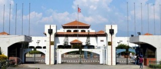 सर्वोच्चको निर्णयपछि सांसद तानातानमा दलहरु, प्रधानमन्त्री ओली विरुद्ध अविश्वासको प्रस्ताव दर्ता गर्ने तयारी