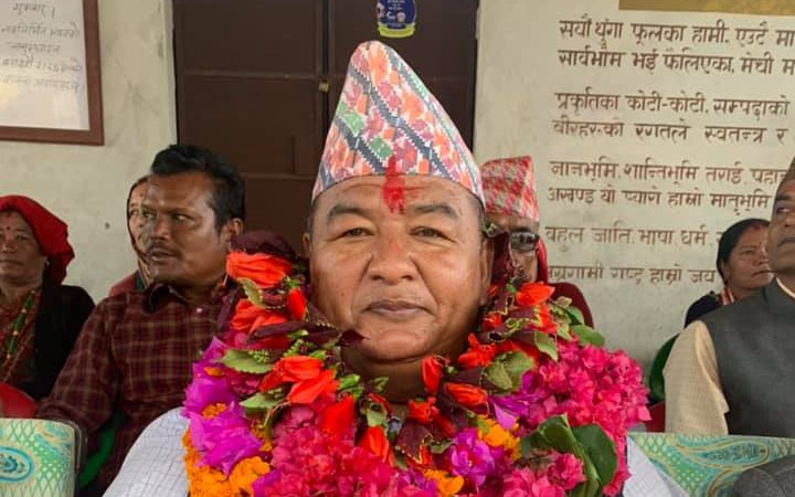 अब फेरि पुनः पाँच वर्षको लागि आफु निर्वाचित हुने पूर्व सांसद किसानको दाबी