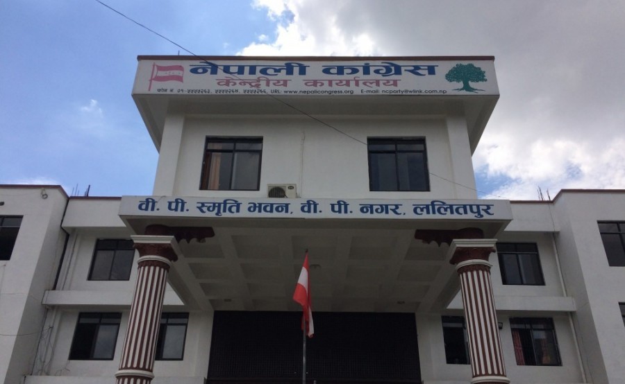 कांग्रेसको भरमा नेकपाको दुई समूह, निर्णायक देखिदै कांग्रेस