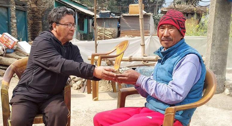 आँबुखैरेनीका मिर्गौला पीडित तामाङलाई स्विजरल्याण्डबाट करिब डेढ लाख सहयोग