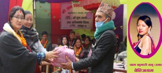 बेल्जियम निवासी उमा गुरुङद्वारा आफुले अध्ययन गरेको विधालयका विद्यार्थीहरुलाई स्वीटर वितरण