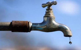 डढेल्धुरा स्थित अजयमेरु–५ देवल दिव्यपुर गालका स्थानीय खानेपानीको समस्यामा 