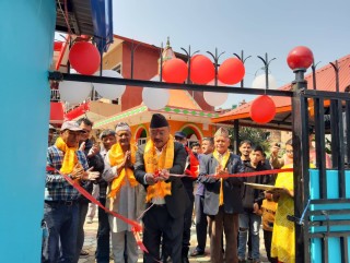 आँबुखैरेनी बजारको मध्य भागमै अब स्विमिङ पुल र एसी लज सहितको सुविधा सम्पन्न पार्टी प्यालेस संचालनमा