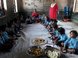 मेनु अनुसारको खाजा नखुवाए सम्बन्धित विद्यालय  विरुद्ध उजुरी