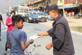 कोभिडको दोस्रो लहरको प्रभावसँगै ‘तपाईको मास्क खै ?’ अभियान मुग्लिनमा पनि सुरु