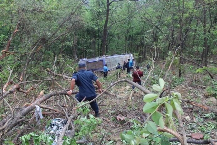बैतडीमा जन्ती बोकेको जीप दुर्घटना, ४ जनाको घटनास्थलमै मृत्यु
