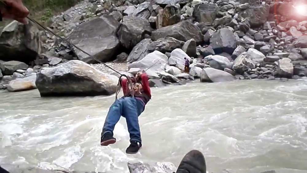 दार्चुलामा तुइनबाट एक व्यक्ति खसालिएका बारेमा अध्ययन गर्न समिति गठन 