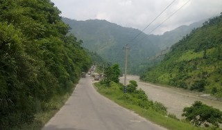 तनहुँको आँबुखैरेनी ४ र चितवनको इच्छाकामना ६ लाई जोड्ने गरी त्रिशुलीमा मोटरेबल पुल बन्ने