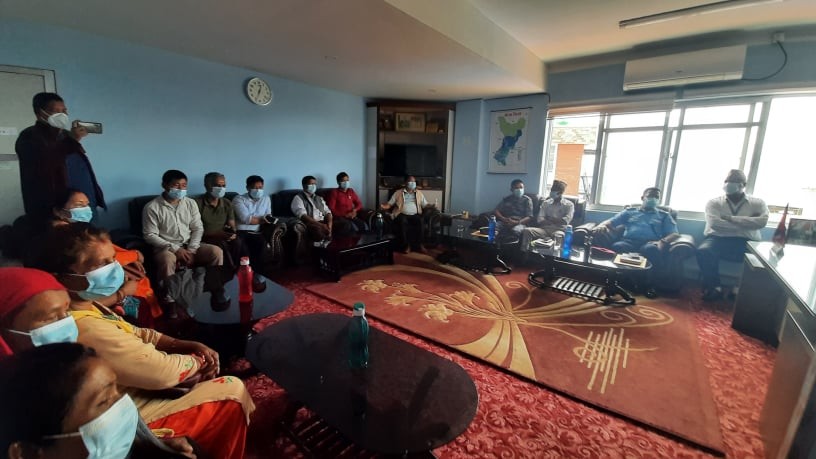 गोरखाको गण्डकी गाउँपालिकाको केन्द्र विवाद फेरी बल्झियो, माओवादी केन्द्रबाट निर्वाचित १० जना कार्यपालिका सदस्यहरुले प्रजिअलाई बुझायो ज्ञापनपत्र
