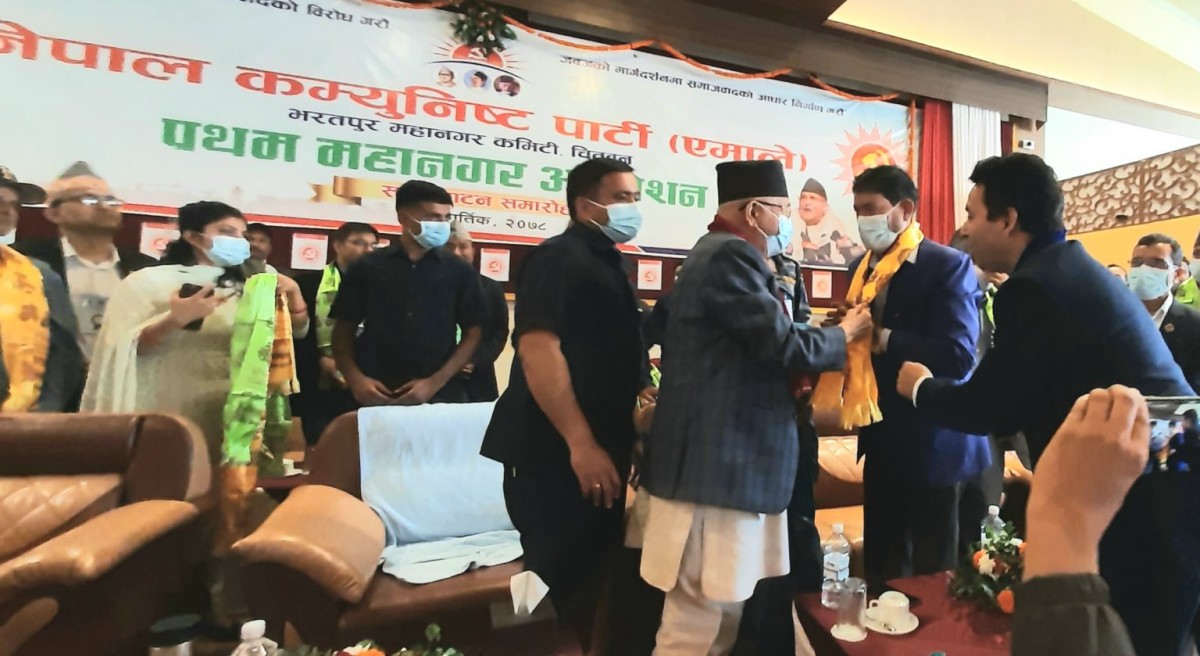 चितवनका वरिष्ठ पत्रकार विरेन्द्रमणी पौडेल एमालेमा प्रवेश