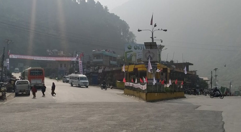 एमालेको महाधिवेशनमा सहभागी हुन इच्छाकामनाबाट ३ र आँबुखैरेनीबाट १ हजार भन्दा बढि सहभागी जाने