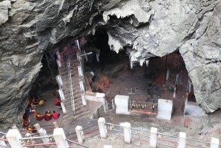 हलेसी मन्दिरमा चार महिनाको अवधिमा १२ लाख भेटी संकलन