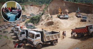 दाङको बंगलाचुलीमा चुनढुङ्गा उत्खनन् र ढुवानीमा रोक, मारमा सिमेन्ट उद्याेग