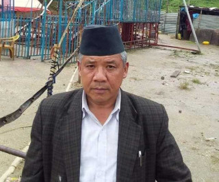 माओवादीलाई क्लिन स्वीप हुँनबाट जोगाएका वडाध्यक्ष एमालेमा प्रवेश