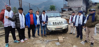 दुर्गम गाउँमा गाडी पुगेपछि स्थानीय खुसी