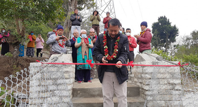 दुई वडा जोड्ने झोलुङ्गे पुल निर्माण