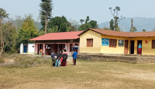 देवघाटमा आधारभूत विद्यालयभित्र वडा कार्यालय