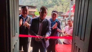 कम्युनिष्टले कुरा मात्र गरे कांग्रेसले काम गर्छ : भट्टराई