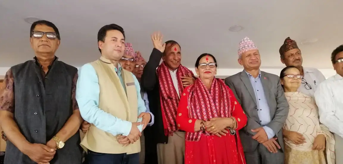 चितवनका पुराना माओवादी केन्द्रका नेता खेम भट्ट एमालेमा प्रवेश
