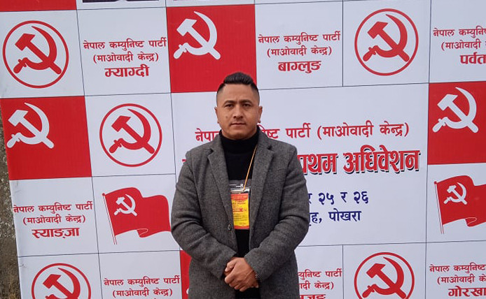 आँबुखैरेनी २ को वडाध्यक्षमा माओवादी केन्द्रबाट अंग्रेजी श्रेष्ठको दावी 