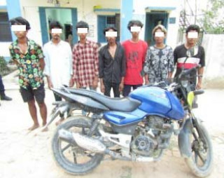 फेसबुकको मित्रताले १६ वर्षीया किशोरी सामूहिक बलात्कृत