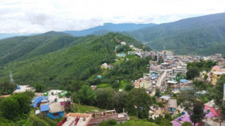 डडेल्धुराका पालिकामा बेथिति : खानामै करोड बढी खर्च, ऐनविपरीतका करार कर्मचारीको भिड