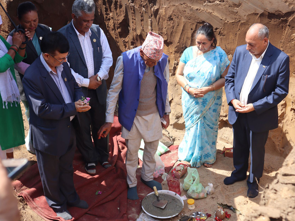 कृषि तथा वन विज्ञान विश्वविद्यालय रामपुरमा बीएसएल ल्याव भवन निर्माण सुरु