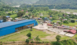 कुरिनटार स्थित बाह्रसिंगे बियर फ्याक्ट्रीका म्यानेजर माथि स्थानीय युवाद्वारा आक्रमण, ३ जना पक्राउ