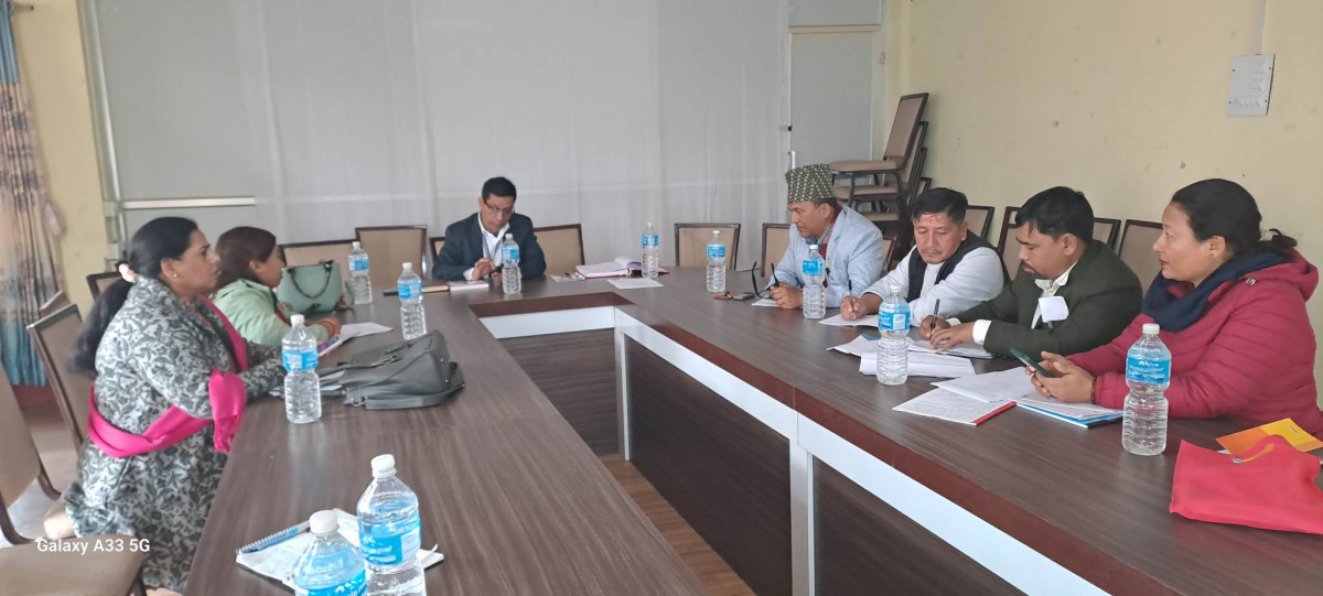 रत्ननगरको विधायन समितिलाई निर्देशन 