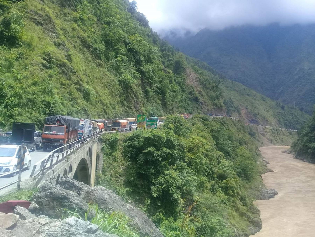मुग्लिन–नारायणगढ सडकखण्डको ३ नम्बर पुलबाट खसेर एक पुरुषको मृत्यु