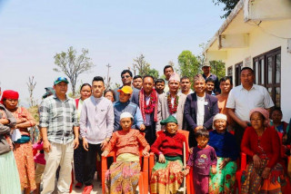 आँबुखैरेनीमा गोविन्द भट्टराईको घरदैलो कार्यक्रम 