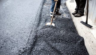 मुग्लिन–पोखरा सडक विस्तार अन्तर्गत आँबुखैरेनीतर्फको ७ किमी सडक कालोपत्रको तयारी