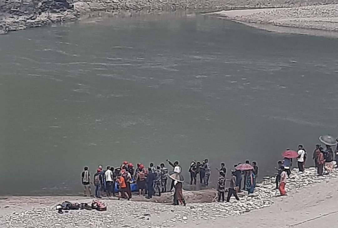 कुरिनघाट स्थित त्रिशूली नदीमा पौडि खेल्न जादा डुबेर युवकको मृत्यु