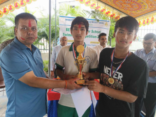 चितवनमा भएको स्विमिङ्ग प्रतियोगितामा प्रगती पाठशाला कुरिनटार र ग्रीनफिल्ड मुग्निलका विद्यार्थीहरु प्रथम