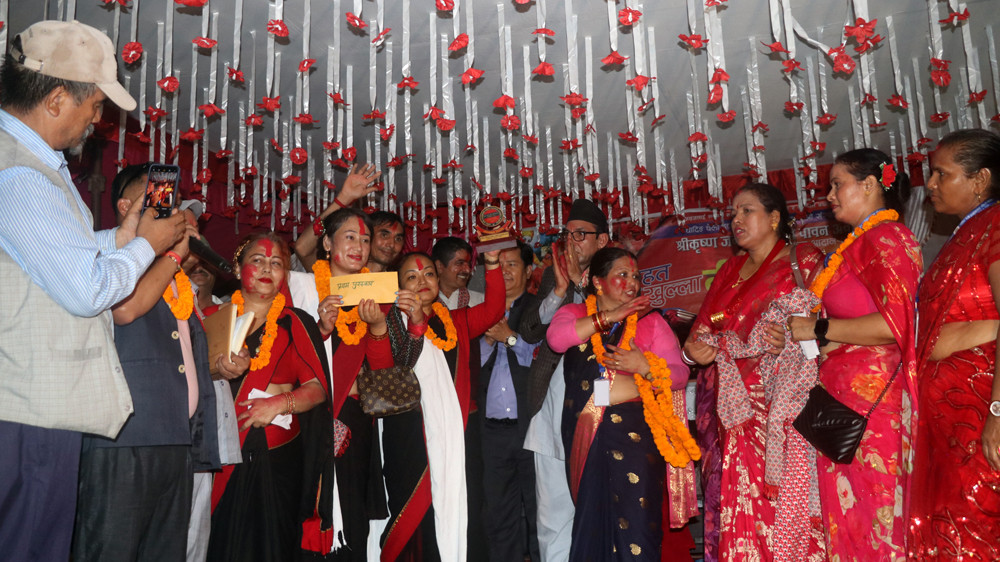 धादिङ चेली इच्छाकामनाको बृहत तीजगीत प्रतियोगीता सम्पन्न, मुग्लिनको नेवाः मिसा पुजः प्रथम, प्रगती पाठशाला कुरिनटार दोस्रो