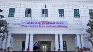 प्रधानमन्त्री कार्यालयमा टाँसिएको ‘म भ्रष्टाचार गर्दिनँ’ भन्ने प्रतिबद्धता लेखिएका बोर्ड नै गायब