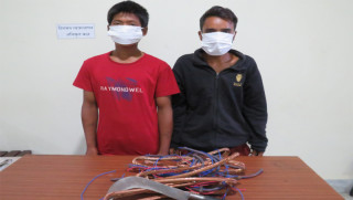 गोरखकाली रबर उद्योगमा तामाको तार चोरी गर्दागर्दै आँबुखैरेनीका २ जना रंगेहात पक्राउ
