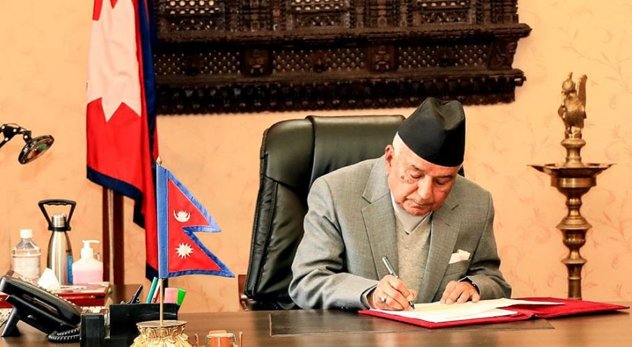 राष्ट्रपतिद्वारा संविधान दिवसमा ६ सय ७० जना कैदीको कैद माफी मिनाहा