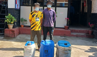 आँबुखैरेनीमा रोलरबाट डिजल चोरी गर्ने २ जना पक्राउ