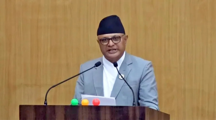 कोशीका मुख्यमन्त्री हिक्मतकुमार कार्कीले आज बिश्वासको मत लिँदै