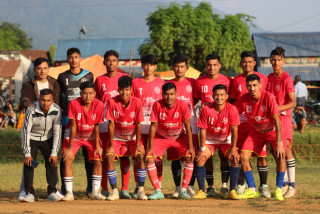 इच्छाकामनाको भालुमारामा आयोजित दोस्रो वडाध्यक्ष कप फुटबल प्रतियागितामा हाईलाईट युवा क्लव रत्ननगर बिजयी