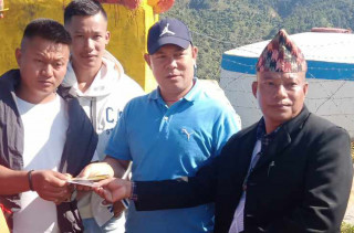 पाङगडे प्हतुस गुरुङ भाइखलकद्वारा मृगौला पिडितलाई आर्थिक सहयोग