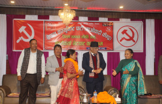 आँबुखैरेनीमा माओवादी केन्द्रमा प्रवेश गर्नेको लर्को, एमाले आँबुखैरेनी उपाध्यक्ष सहित दर्जनौ प्रवेश