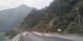 नारायणगढ–मुग्लिन सडकखण्डमा निर्माण भएको लामो बालुवा र डुम्रे खोला पुल संचालनमा