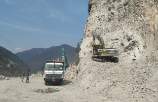 आजदेखि मुग्लिन–नारायणगढ सडक  बन्द नहुने 