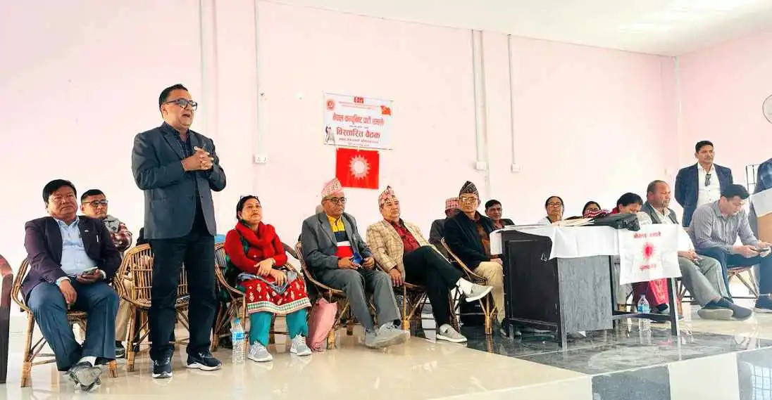 चितवनमा जनतासंग एमाले अभियानः राप्ती कमिटीको भेला सम्पन्न
