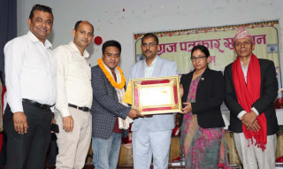 इच्छाकामनाका पत्रकार हिरालाल गुरुङ सहित ८ पत्रकार पुरस्कृत