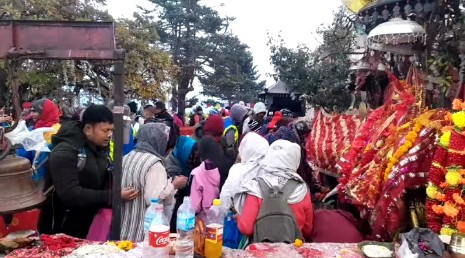 पाथीभरामा एकैदिन छ हजार बढी भक्तजन